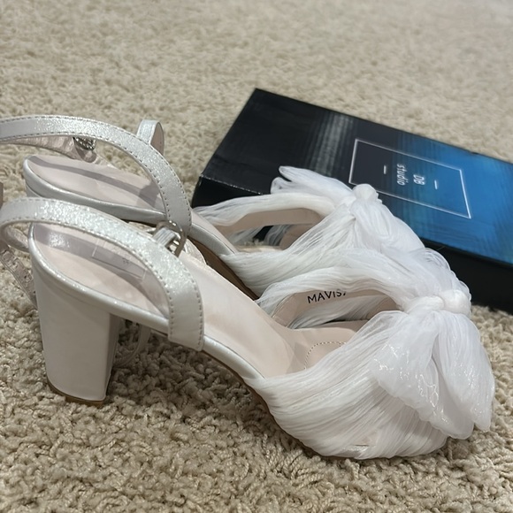 David’s Bridal wedding shoes in size 7, - Picture 3 of 4